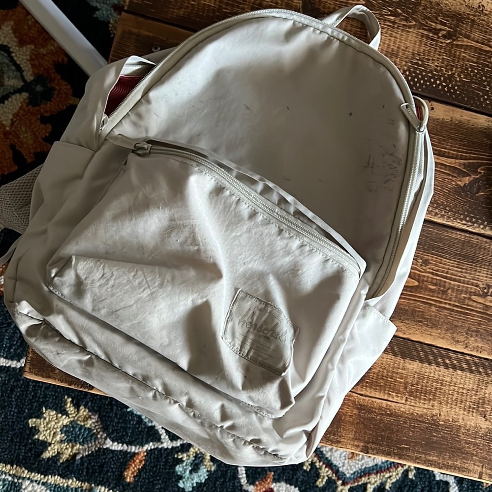 Herschel Cream Backpack - Back to school decluttering